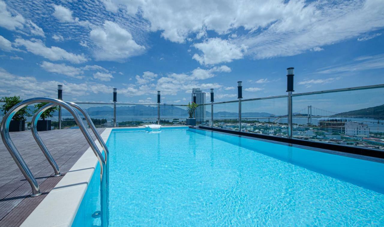 Rest Hotel & Apartment Da Nang Bagian luar foto